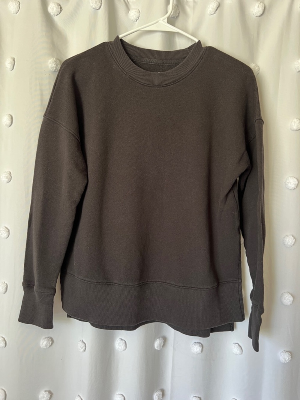 Time and Tru Women's Crewneck Sweatshirt in Black